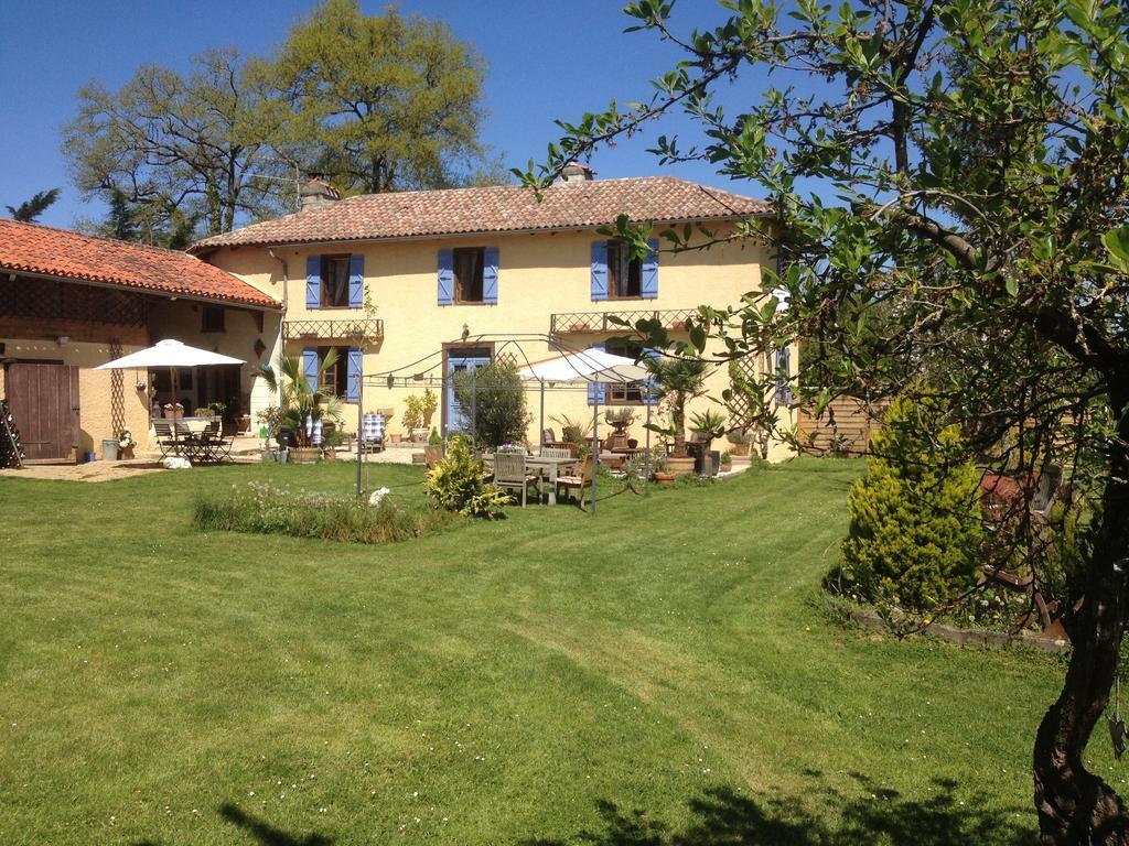 Domaine Le Chec Bed & Breakfast Saint-Ost Екстериор снимка