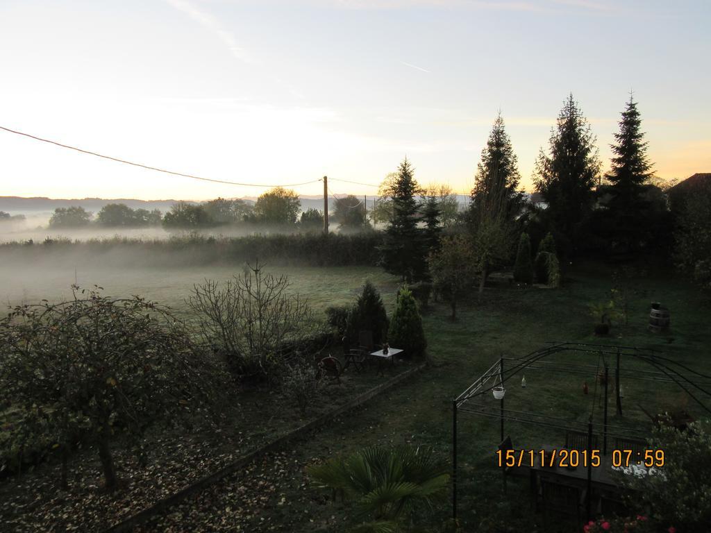 Domaine Le Chec Bed & Breakfast Saint-Ost Екстериор снимка